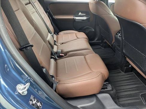 Used 2022 Mercedes-Benz GLB 250 4MATIC image 19