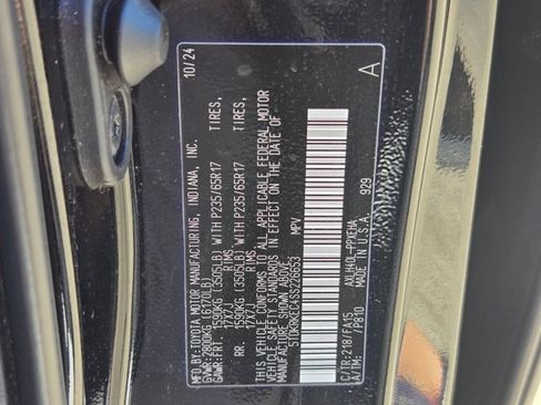 Used 2025 Toyota Sienna LE image 33