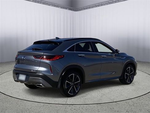 Certified 2025 INFINITI QX55 Luxe w/ Cargo Package image 6