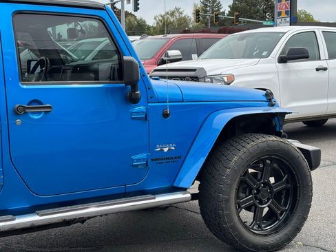 Used 2016 Jeep Wrangler Unlimited Sahara w/ Mopar Chrome Edition Group AWD/4WD image 3