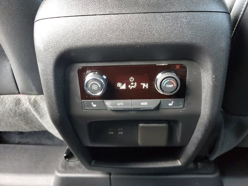 Used 2024 Chevrolet Traverse RS AWD/4WD image 14