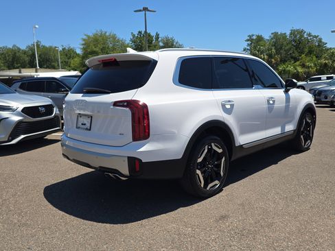 Certified 2024 Kia Telluride S w/ S Sunroof Package AWD/4WD image 8