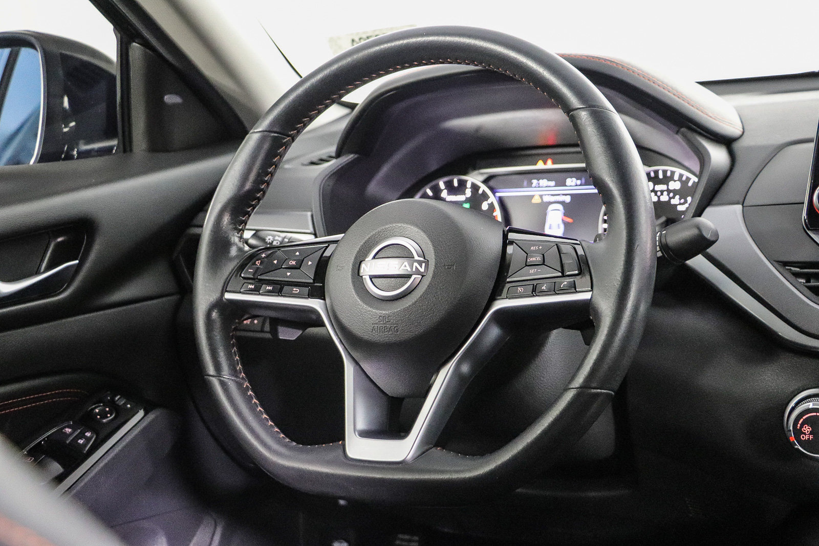Used 2023 Nissan Altima 2.5 SR FWD image 16