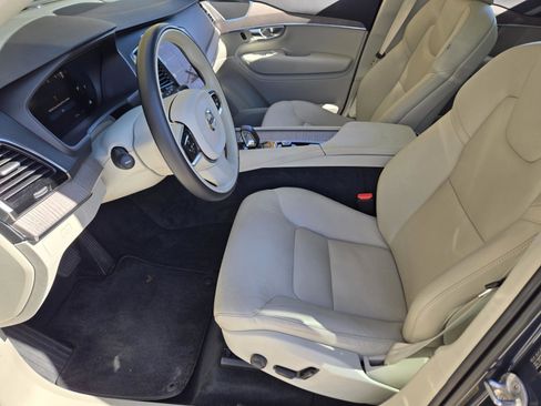 Used 2023 Volvo XC90 B6 Plus w/ Protection Package Premier image 19