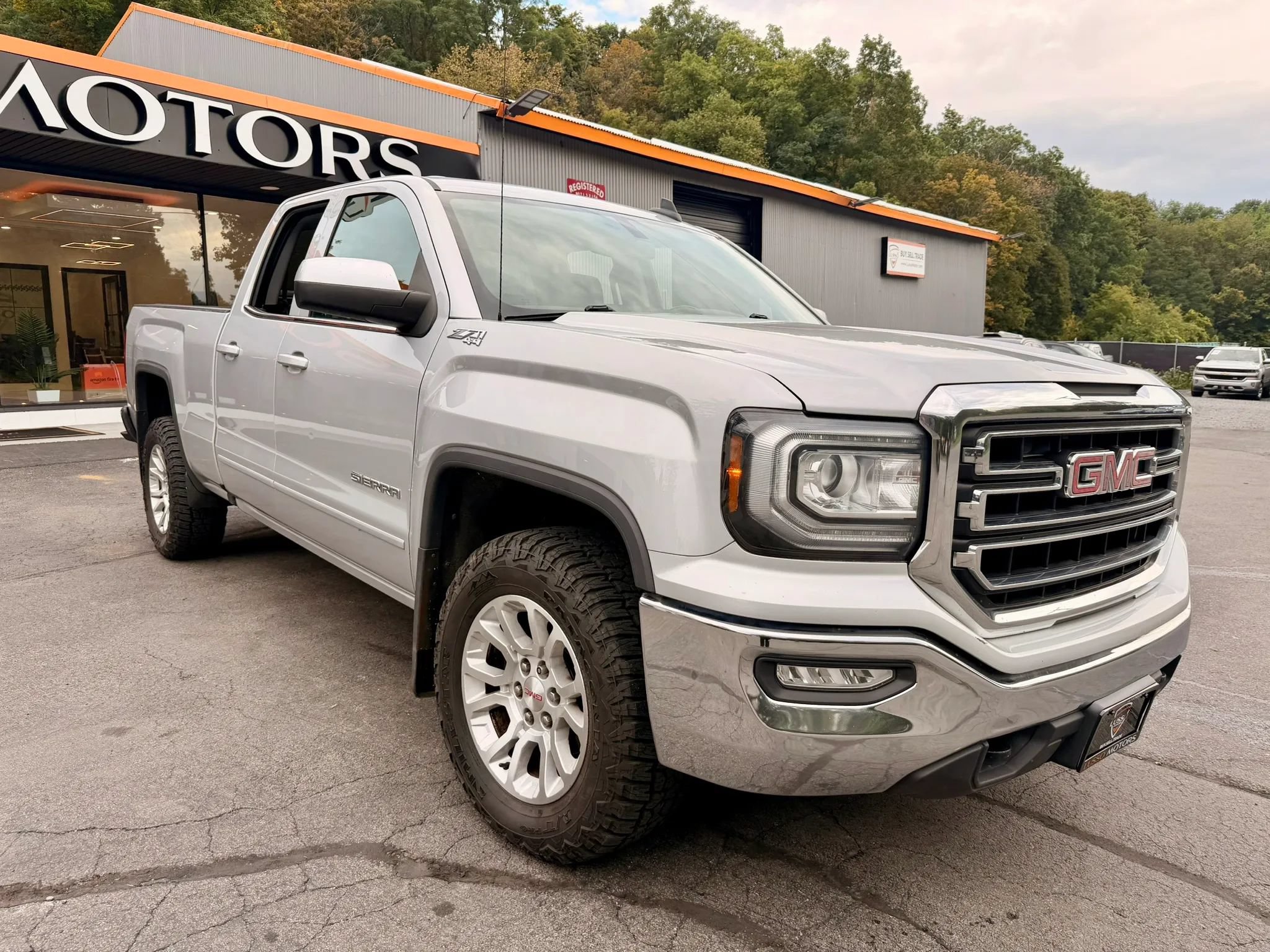 Used 2016 GMC Sierra 1500 SLE w/ SLE Value Package AWD/4WD image 10