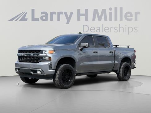 Used 2022 Chevrolet Silverado 1500 Custom RWD image 2