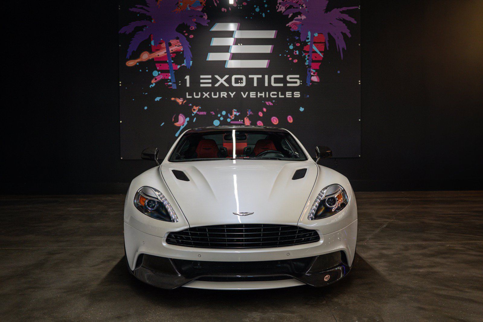 Used 2014 Aston Martin Vanquish Coupe RWD image 3