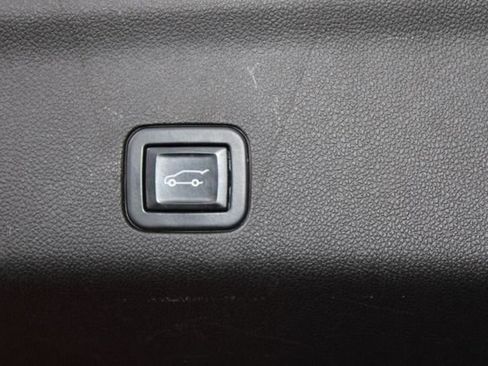 Certified 2022 Cadillac Escalade ESV Sport Platinum w/ LPO, ONYX Package AWD/4WD image 37