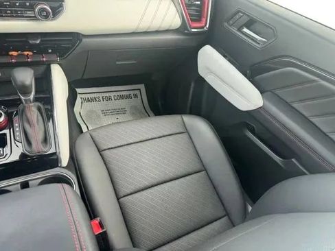 Used 2024 GMC Canyon AT4X w/ AT4X AEV Edition AWD/4WD image 20