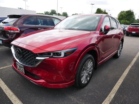 Used 2022 MAZDA CX-5 Signature AWD/4WD image 2