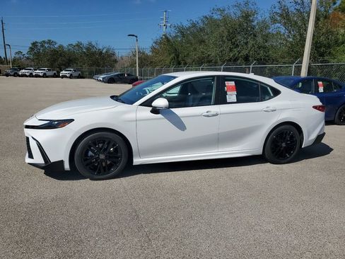 New 2025 Toyota Camry SE w/ Multimedia Upgrade Package image 8