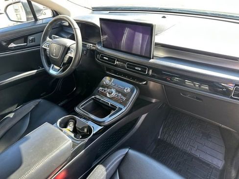 Used 2023 Lincoln Nautilus AWD image 14