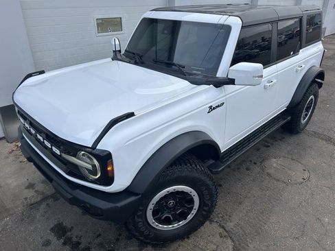 Used 2023 Ford Bronco Outer Banks w/ Sasquatch Package image 1