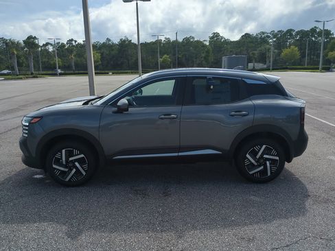 New 2025 Nissan Kicks SV w/ SV Premium Package image 8