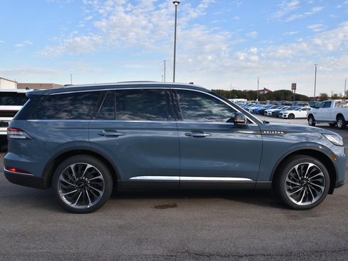 New 2026 Lincoln Aviator Reserve image 5