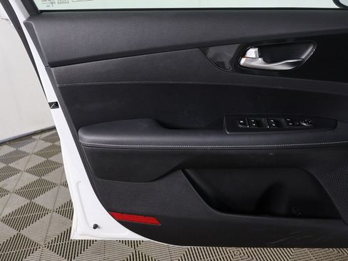 Used 2023 Kia Forte GT-Line w/ GT-Line Premium Package FWD image 23