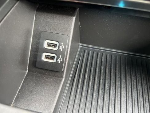 Used 2018 Ford F150 Lariat w/ Equipment Group 502A Luxury image 36