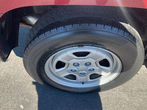 Used 2017 Jeep Patriot Sport w/ Power Value Group image 19