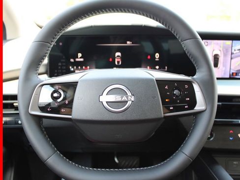 New 2025 Nissan Murano SL image 22