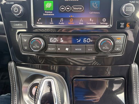 Used 2023 Nissan Maxima Platinum w/ Sport Mat Group FWD image 24