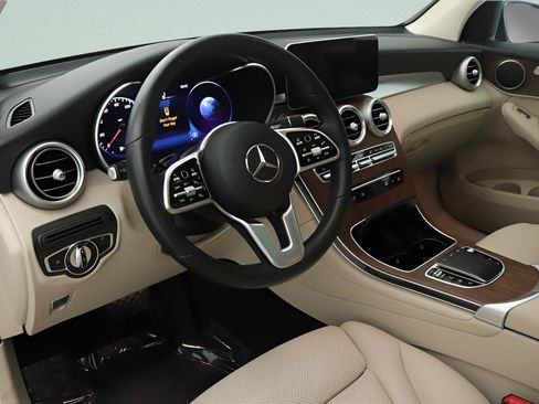 Used 2022 Mercedes-Benz GLC 300 4MATIC image 14