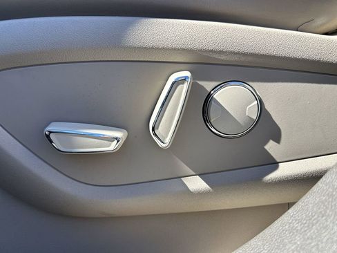 Used 2023 Lincoln Nautilus Reserve w/ Equipment Group 202A image 56