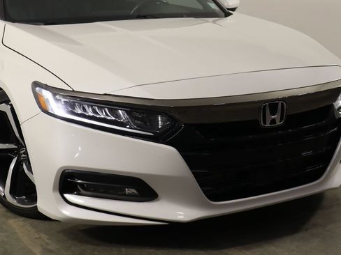 Used 2018 Honda Accord Sport image 43