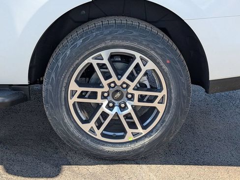 New 2026 Ford Expedition Active AWD/4WD image 18