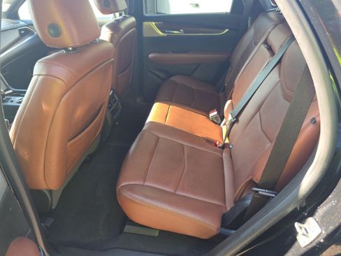 Used 2021 Cadillac XT5 Premium Luxury FWD image 10