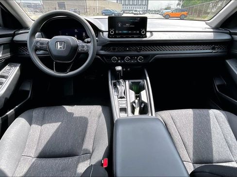 Used 2023 Honda Accord LX image 14