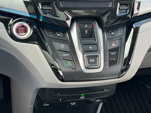 Used 2022 Honda Odyssey Touring image 17