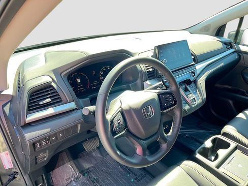 Used 2025 Honda Odyssey EX-L image 9