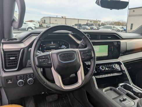 Used 2025 GMC Sierra 2500 Denali w/ Denali Reserve Package image 15