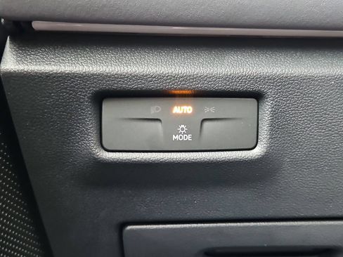New 2026 Volkswagen Tiguan SE AWD/4WD image 10