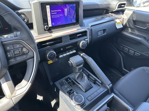 New 2026 Toyota Tacoma SR5 w/ SR5 Upgrade Package AWD/4WD image 20
