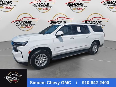 Used 2024 Chevrolet Suburban LT RWD image 1