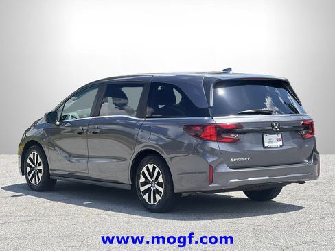 Used 2025 Honda Odyssey EX-L image 2