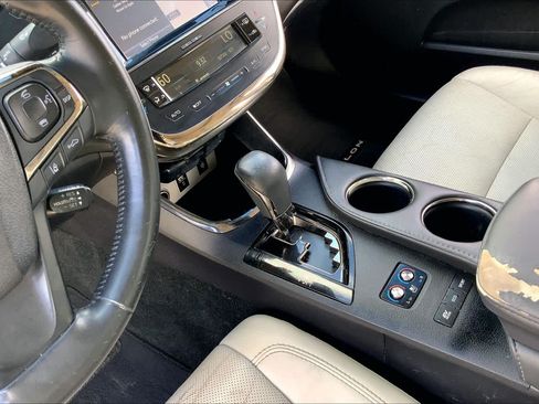 Used 2018 Toyota Avalon Limited FWD image 16