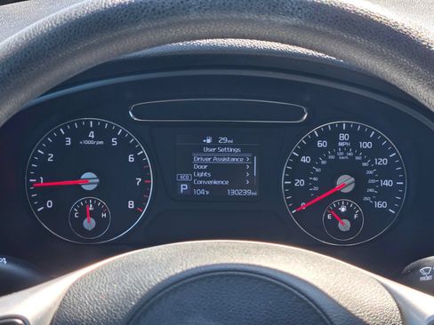 Used 2019 Kia Sorento FWD image 33