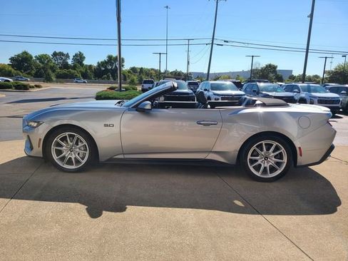 Used 2024 Ford Mustang GT Premium image 9