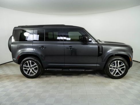 Used 2026 Land Rover Defender 110 S AWD/4WD image 28