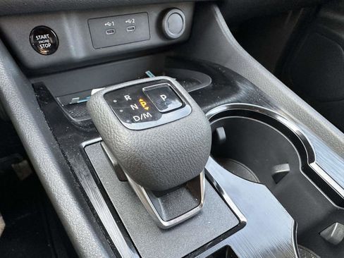 Used 2025 Nissan Rogue SV image 20