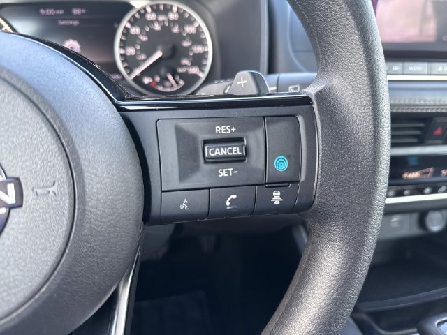 Used 2023 Nissan Rogue SV FWD image 30