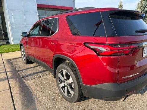 Used 2022 Chevrolet Traverse LT w/ LT Premium Package AWD/4WD image 7