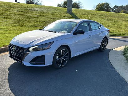New 2025 Nissan Altima 2.5 SR w/ SR Premium Package