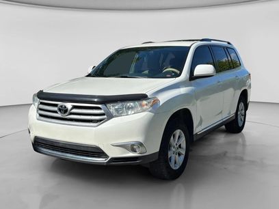 Used 2012 Toyota Highlander FWD w/ Tech Pkg