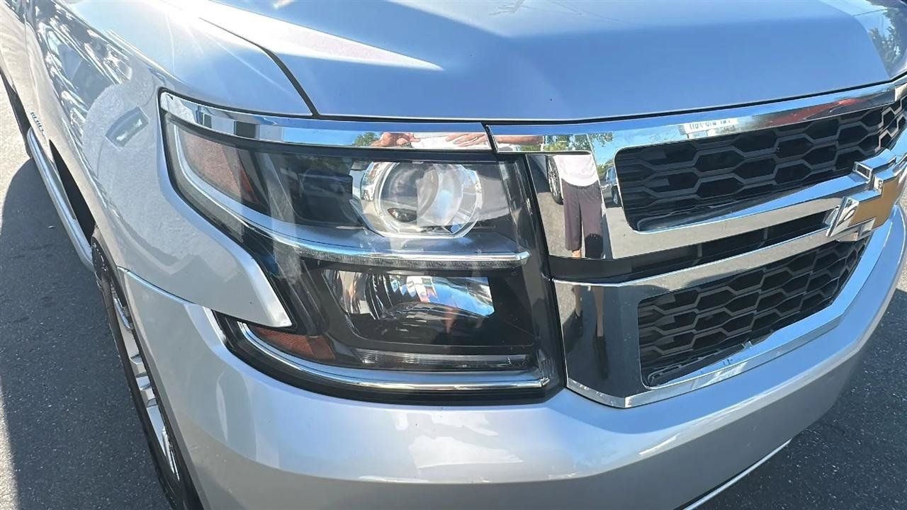 Used 2020 Chevrolet Suburban LT AWD/4WD image 40
