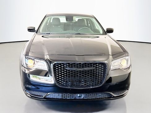 Used 2023 Chrysler 300 Touring w/ Safetytec Plus Group RWD image 2
