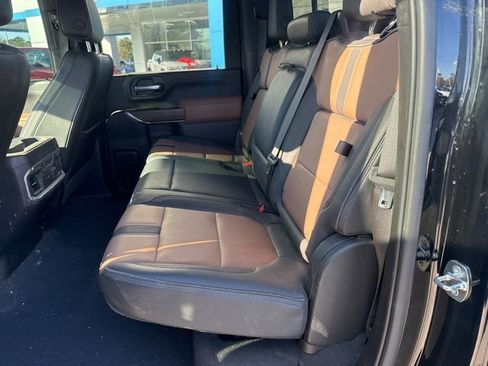 Used 2023 Chevrolet Silverado 2500 High Country w/ Technology Package image 10