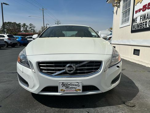 Used 2012 Volvo S60 T5 image 2